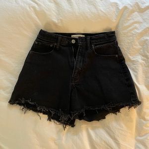 Abercrombie 90s Relaxed Cutoff Shorts (High-Rise)